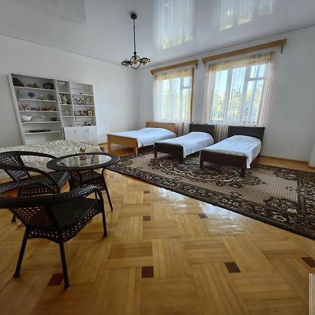 Guest House Metreveli Street 19 Khashuri Exterior photo