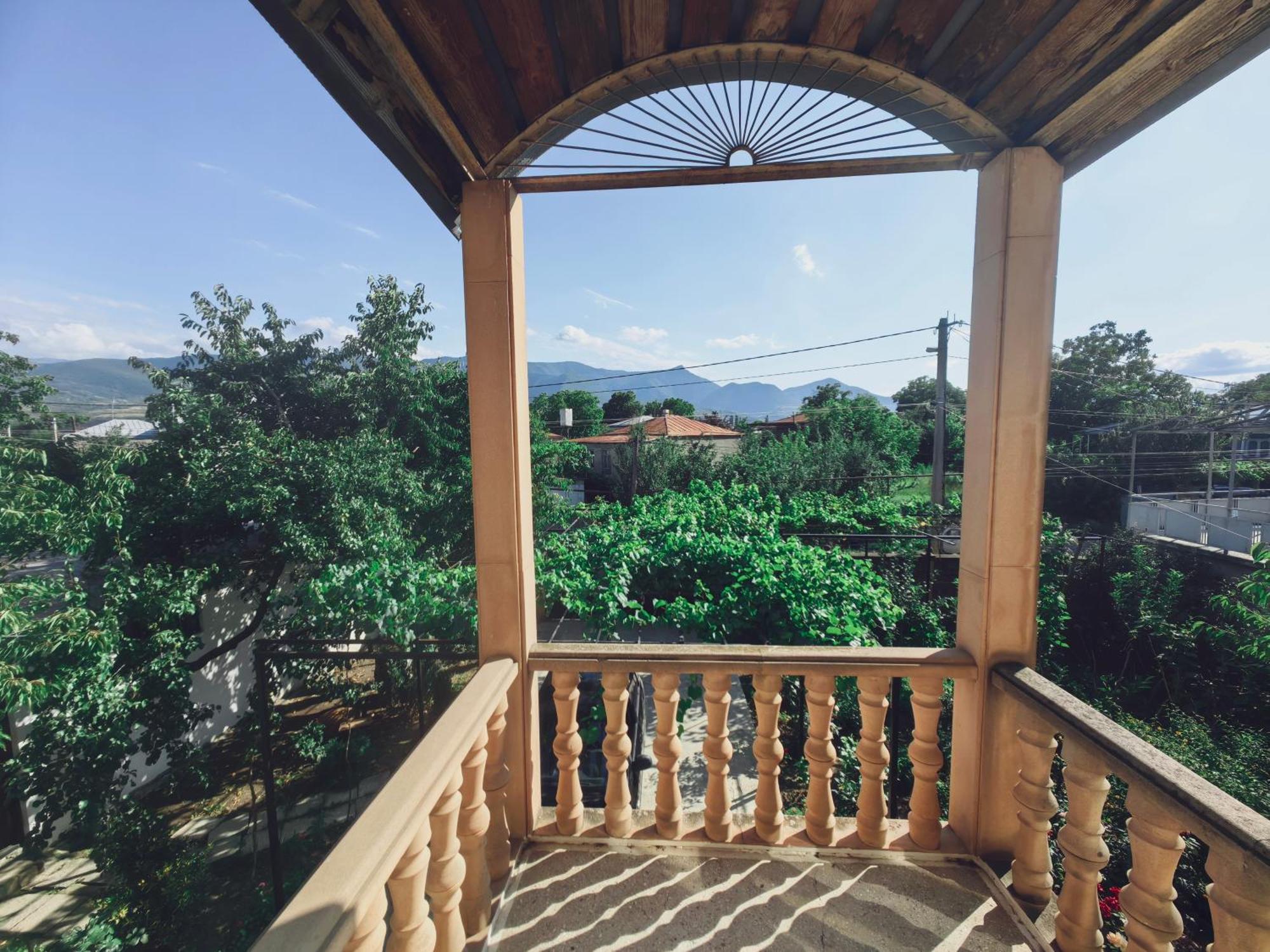 Guest House Metreveli Street 19 Khashuri Exterior photo